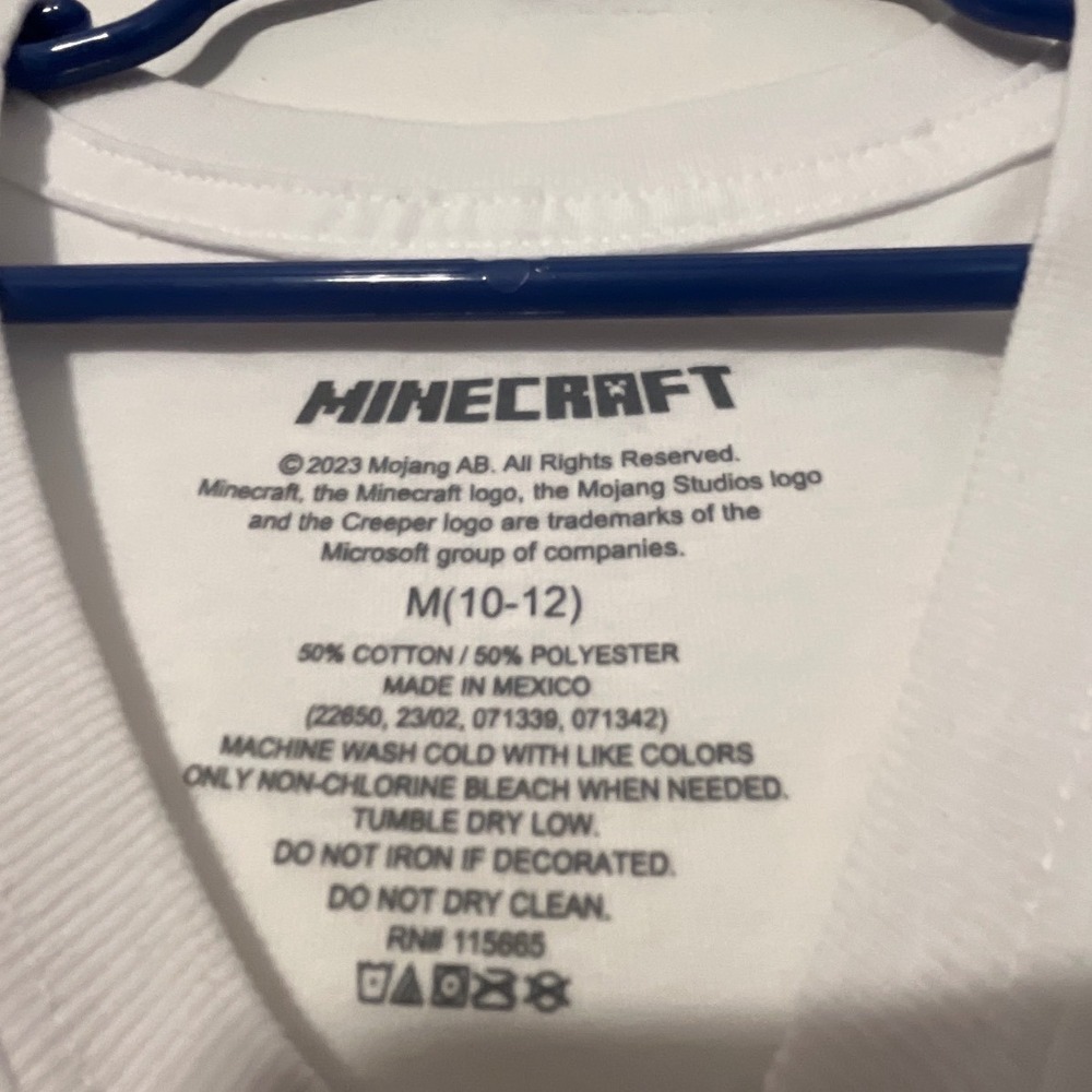 Minecraft Girls White Graphic Tee Creeper Pixel Art Shirt Size M 10-12 NWT - Picture 3 of 5